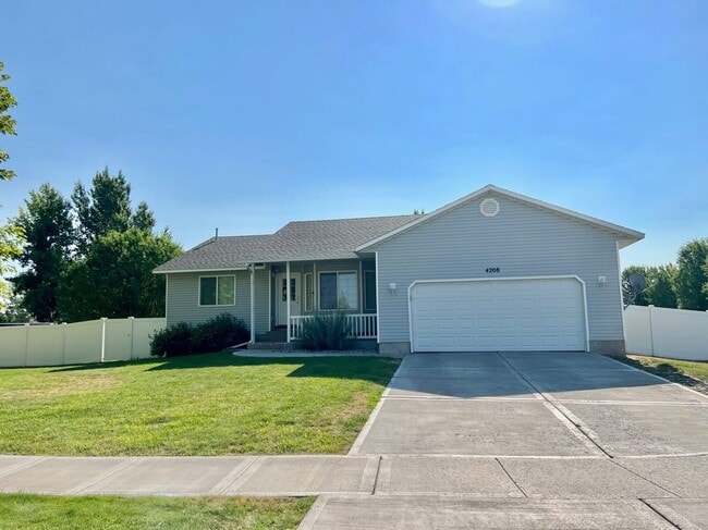 Building Photo - 4208 Willow Canyon Dr Rental