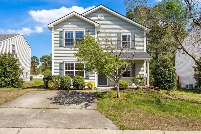 Building Photo - Welcoming 4-bed, 2.5-bath home in Durham offers thoughtful touches throughout.