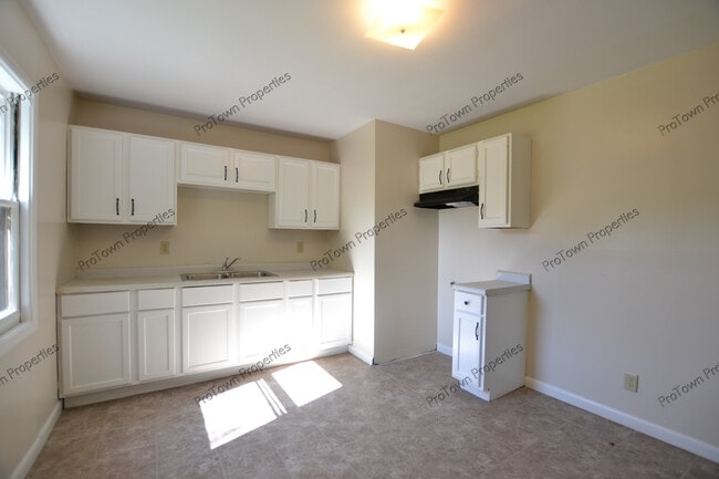 Photo - 110 Edison Rd