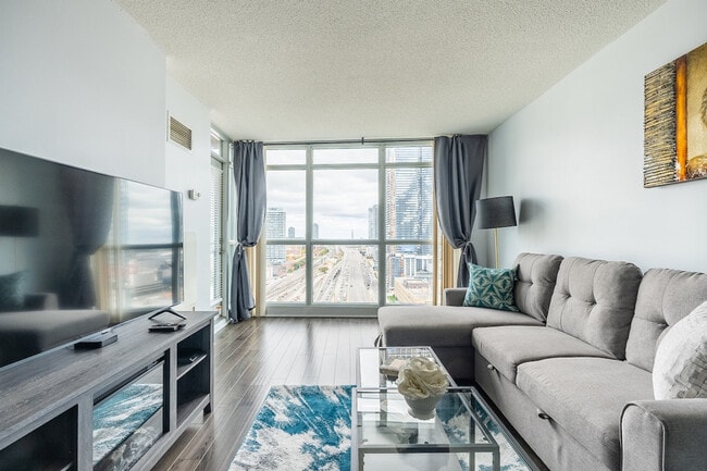 Photo - 28 Yonge St Unit SI ID1523130P