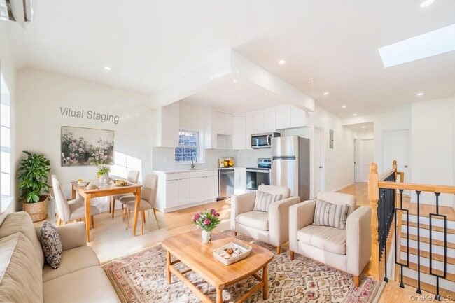 Photo - 82-33-82165 165th St