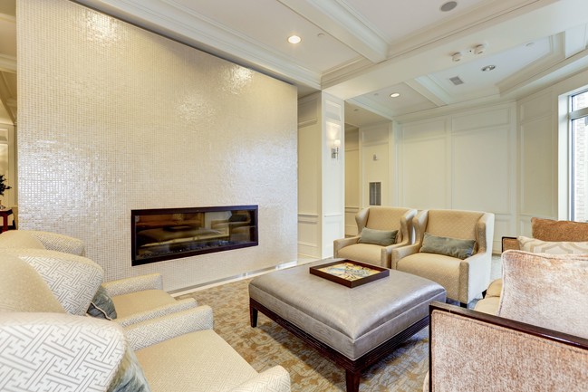 Paramount East Library - Spectrum Paramount Apartments