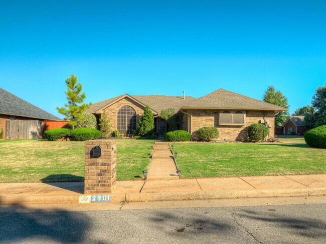 Building Photo - Immaculate Edmond Home with New Carpet and Storm Shelter!