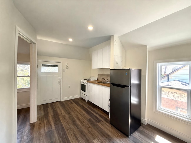 Building Photo - Unit D-21 Locke Street South Hamilton Ontario L8P3Z9