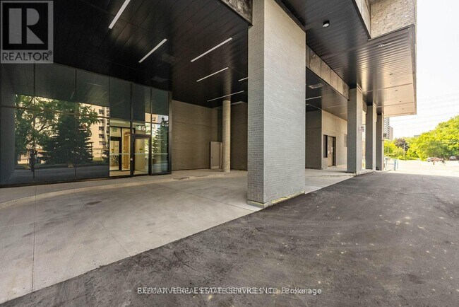 Photo - 86 Dundas St E Unit 614