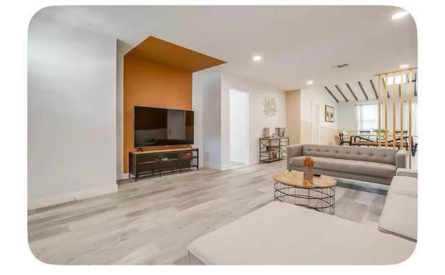 Photo - 13941 Bee St