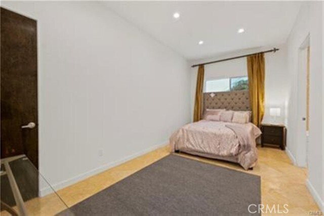 Photo - 5353 Shirley Ave