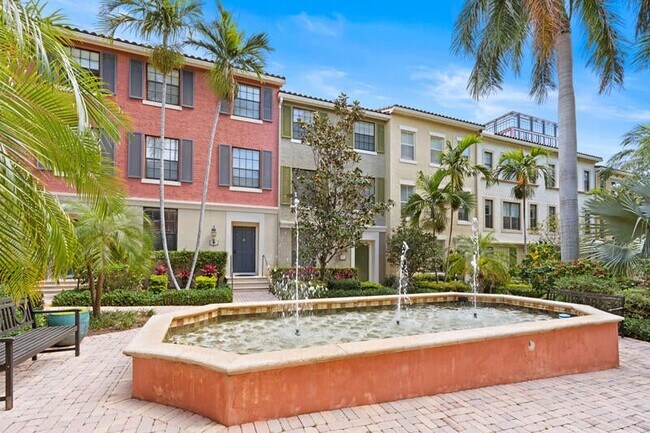 Photo - 656 Fern St Townhome
