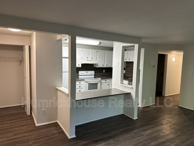 Photo - 3164 Central Ave