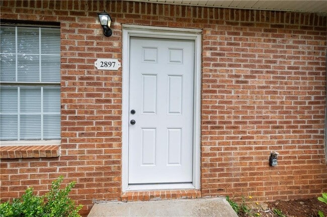 Building Photo - 2897 Spruce Cir