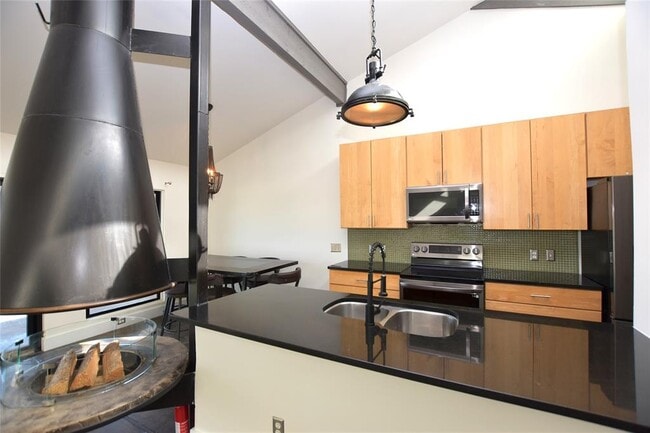 Photo - 2202 Trailside Dr