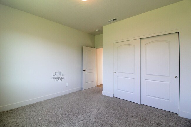 Photo - 4 Bedroom, 2 Bath Home in Richland