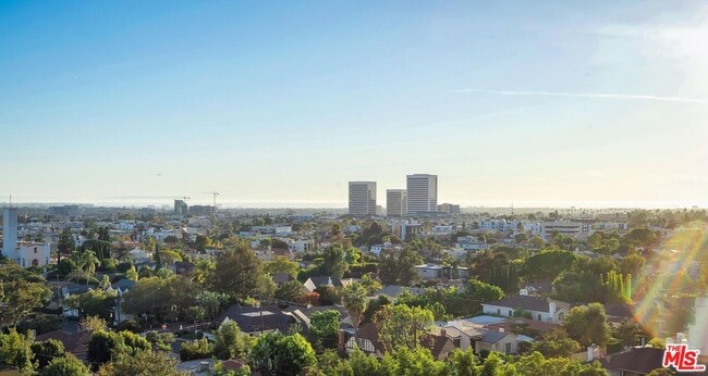 Building Photo - 10724 Wilshire Blvd Unit 809