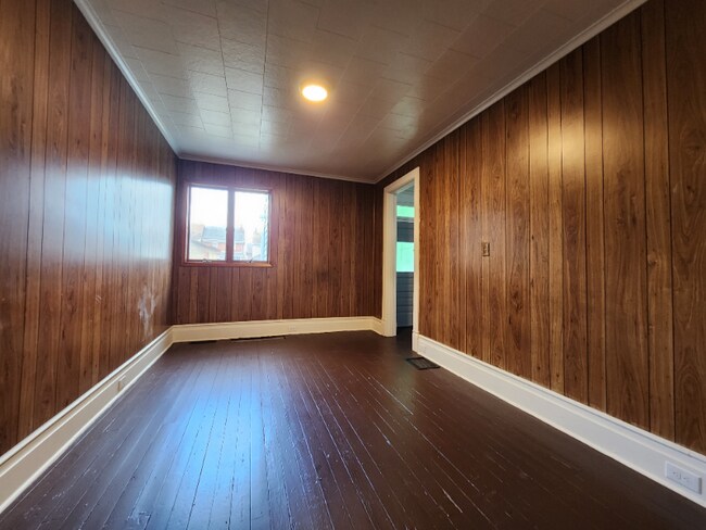 610 Bell Ave