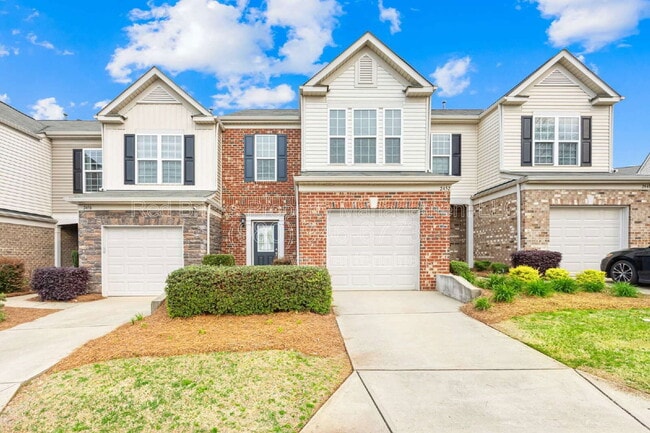 Building Photo - 2452 Royal York Ave