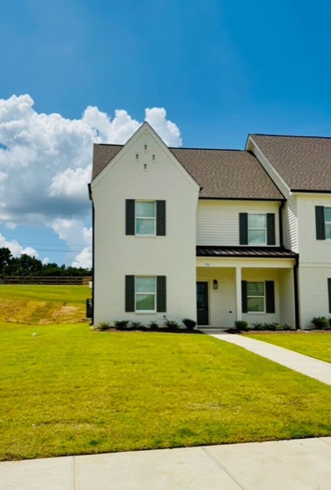 Building Photo - South Grove 731 Rental
