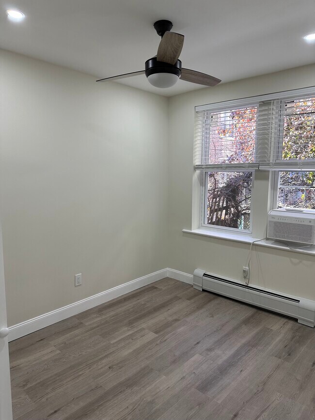 Photo - 6109 Monroe Plz Unit 1