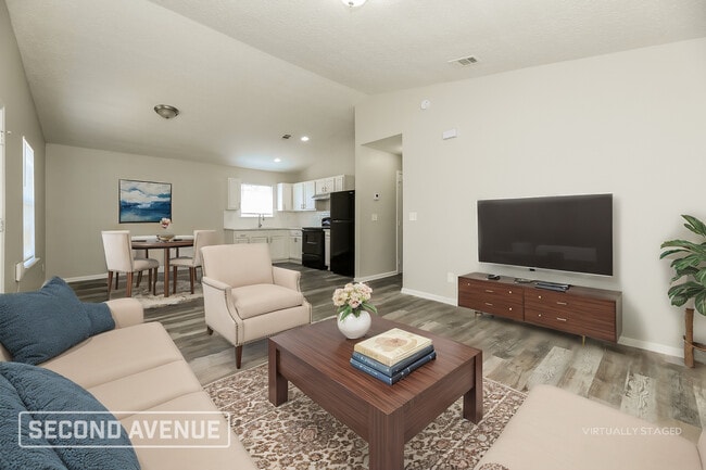 Photo - 1920 Mc Millan St