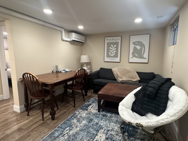 Photo - 395 Washington St Apartment Unit B