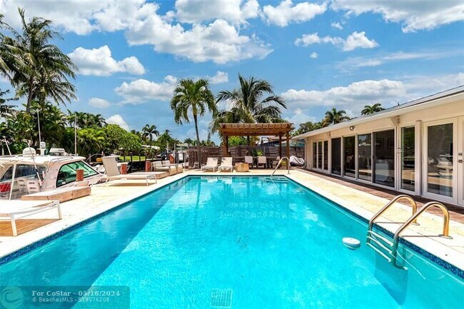 Photo - 1704 SW 4th Ct