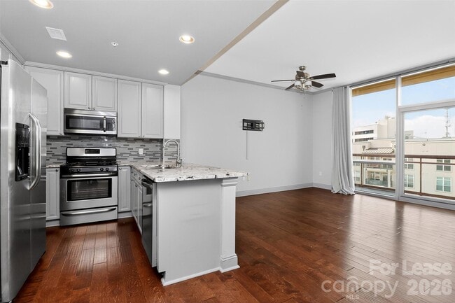 Photo - 315 Arlington Ave Unidad 705