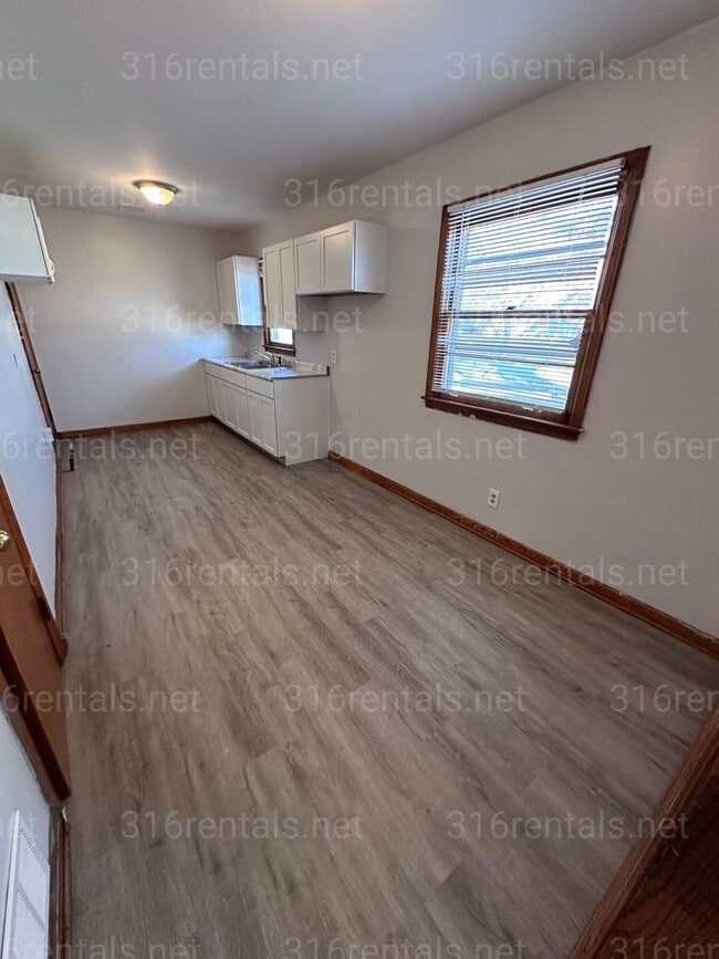 Photo - $895 - 2 bed 1 bath - Single Family Home *COMING SOON*