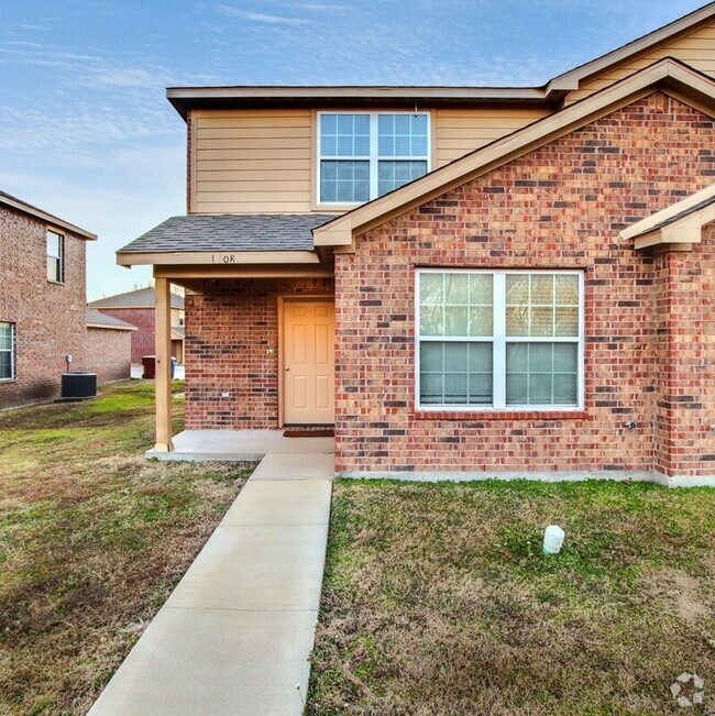 Building Photo - 1708 S Waco St Rental