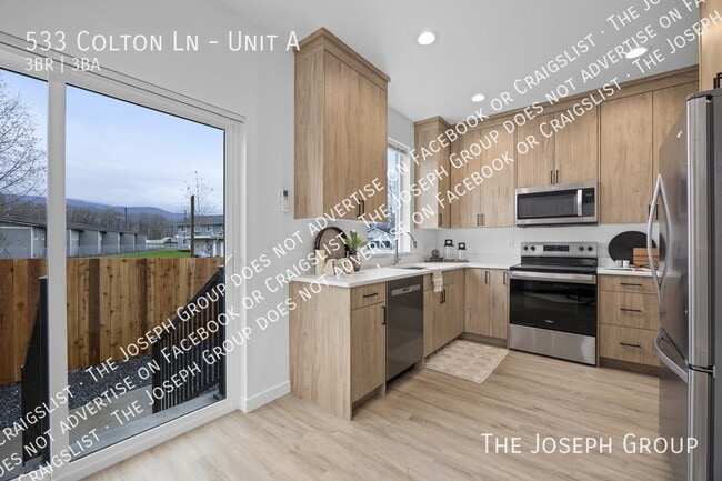 Photo - 533 Colton Ln