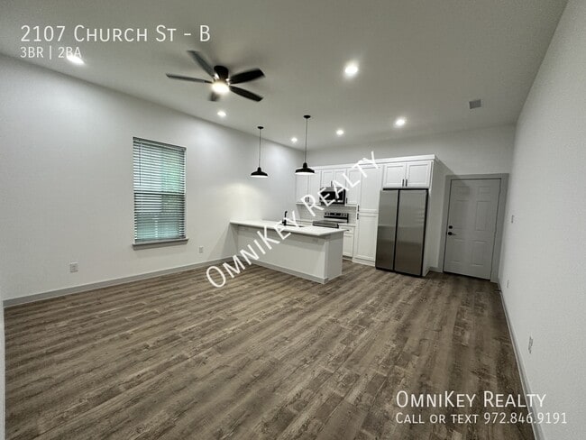 Photo - 2107 Church St Unit B