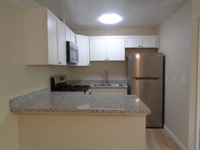 Photo - 1411 N 33rd St Unit #4