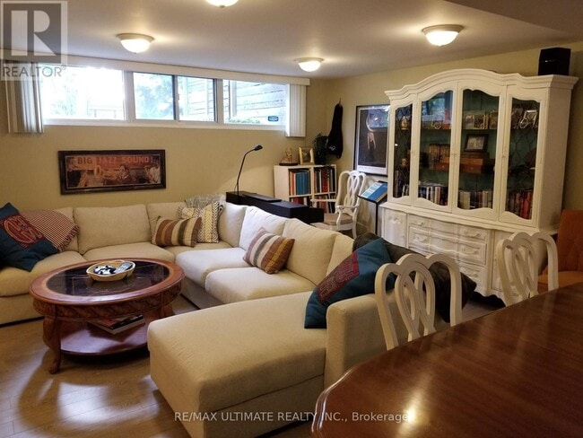 Photo - 81 Amesbury Dr