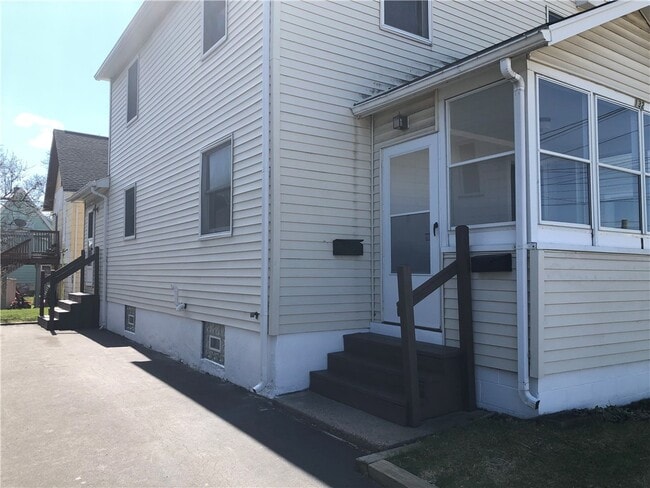 Photo - 132 E Maple Ave