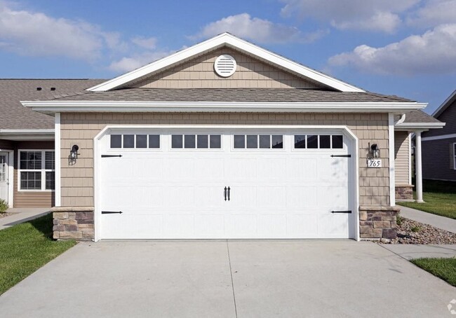 Redwood Waukee Hickman Road - Redwood Waukee Hickman Road Townhomes