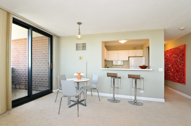 Photo - 3660 N Lake Shore Dr Unit 4312