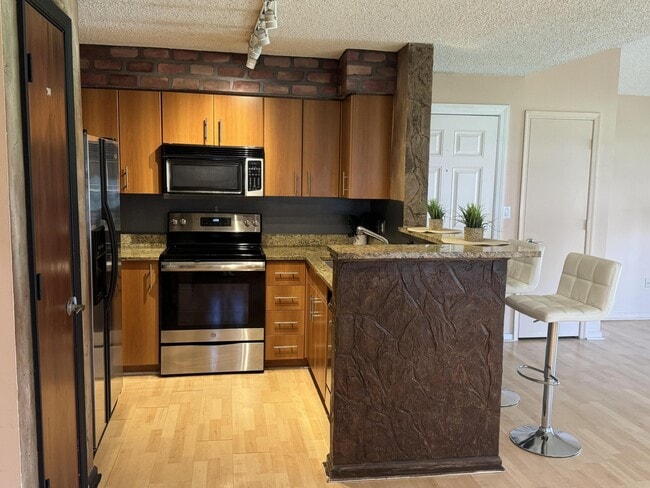 Photo - 1011 Crystal Way