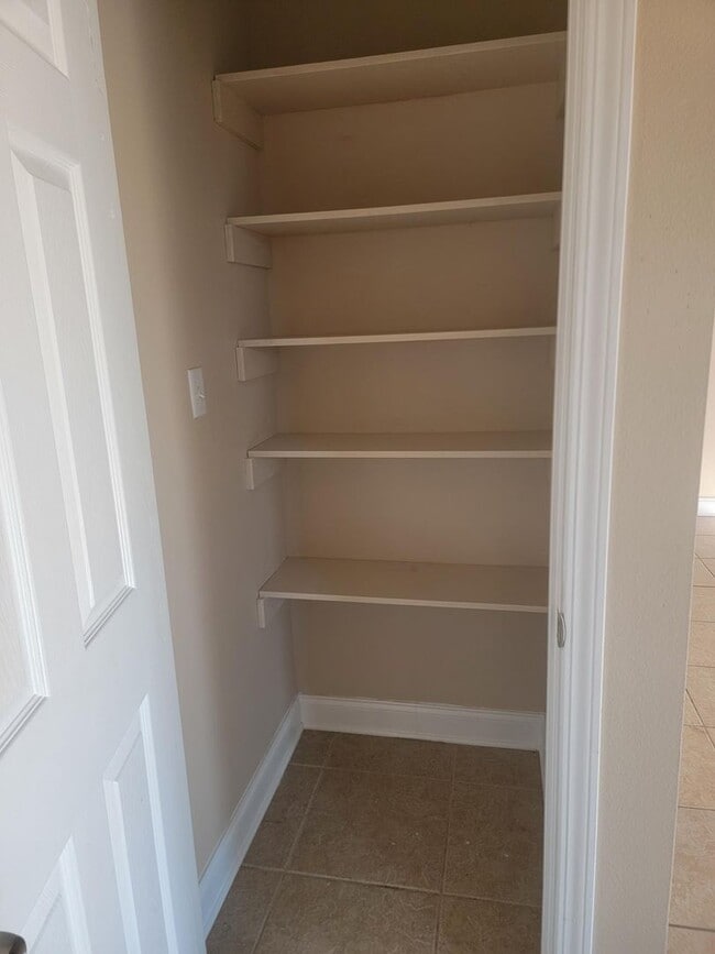 Photo - Single Two bedroom in Burbank Neighborhood