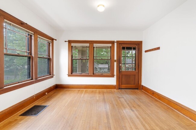 Photo - 608 Ronalds St Unit 608 Ronalds Street