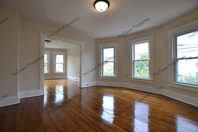Photo - 207 Bridge St Unit 2