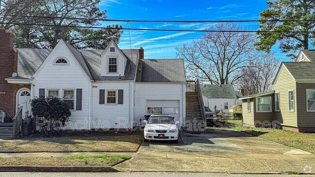 Building Photo - 3811 Chatham Cir Unit 1 Rental