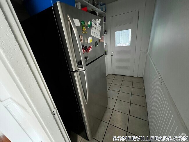 Building Photo - 95 Beacon St Rental