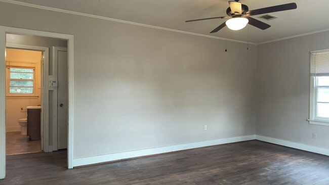 Photo - 1605 W 31st Ave