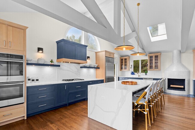 Photo - 1 Harbor View Dr