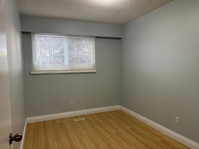 Photo - 7010 Guelph Cres