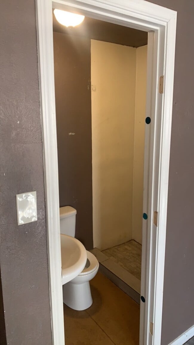 Photo - Cheap 1 bed tiny home available for Rent i...