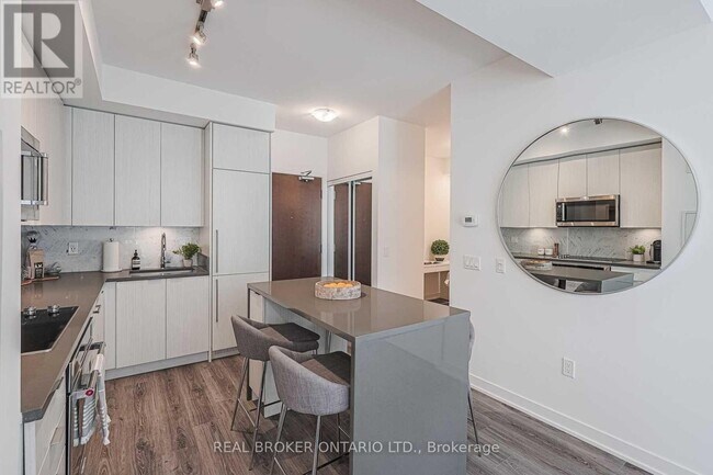 Photo - 38 Iannuzzi St Unit 617