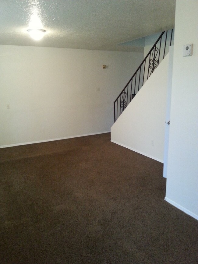 Photo - 2101 Elm St SE