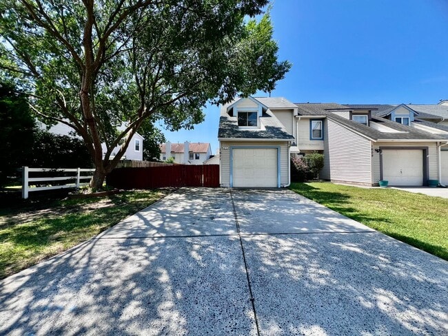 Building Photo - Ocean Lakes Living with Pools, Pickleball & a First-Floor Bedroom