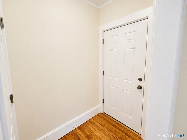 Photo - 44-46-46 Glendale Ave