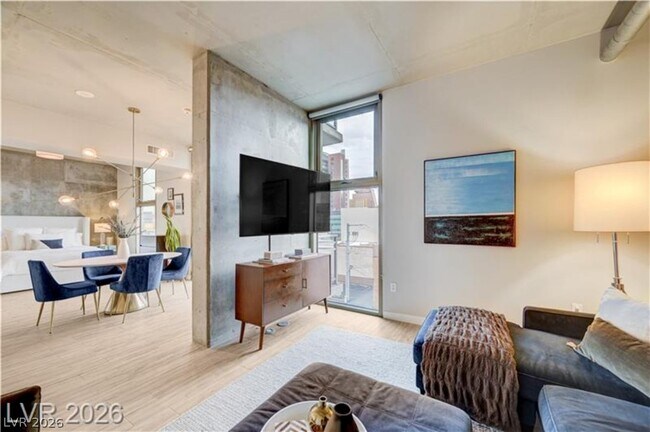 Photo - 353 E Bonneville Ave Unit 581