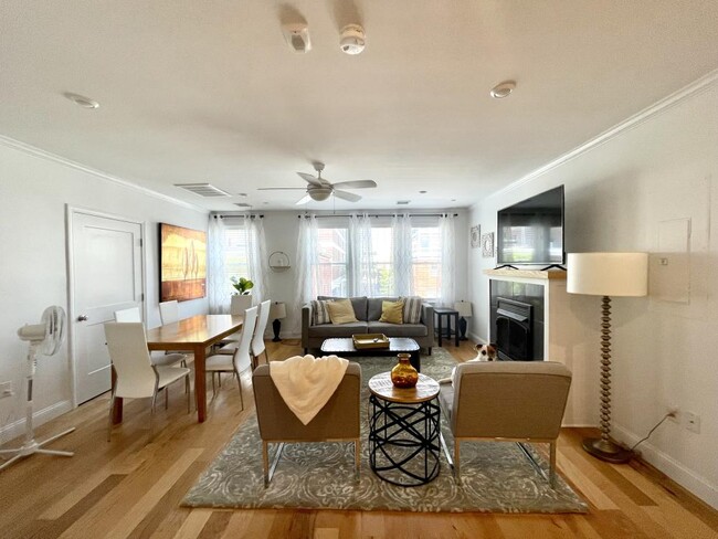 Building Photo - 2 bedroom in Boston MA 02120 Unit 5 Rental